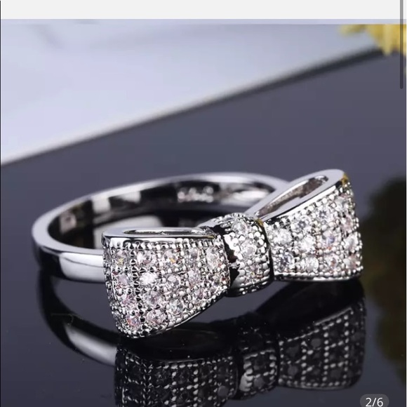 ❤️Exquisite Silver Fashion Bow Ring in Size 8 and 9❤️ - Picture 4 of 7